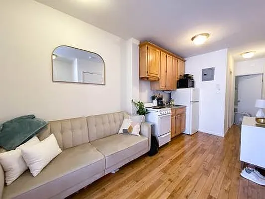 Rented by Compass | media 37