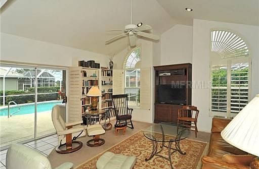 5th image of 8503 Cypress Hollow Dr