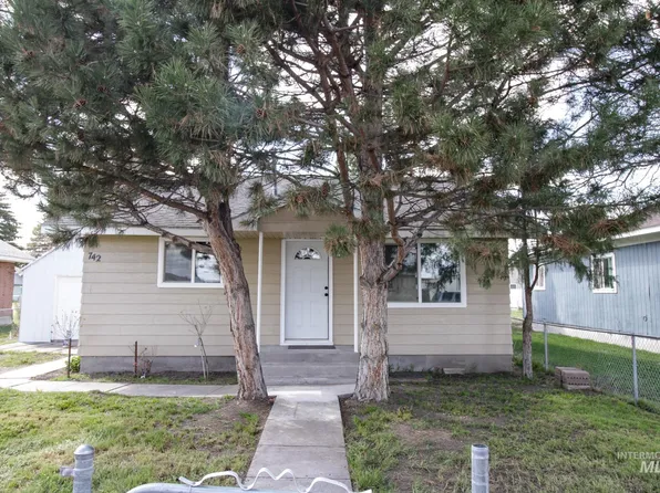 742 Oriental Ave, Burley, ID 83318