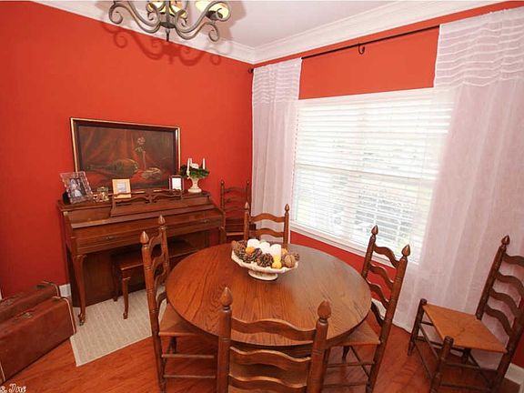 3rd image of 3319 Moonlighting Place Dr