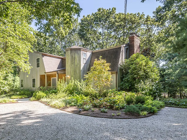 77 Three Mile Harbor Dr — Photo 13