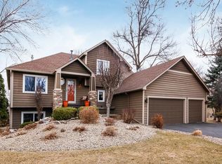 2124 Edinbrook Ct N, Brooklyn Park, MN 55443