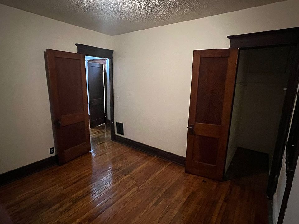 1st image of 150 Victoria Ave Unit 1