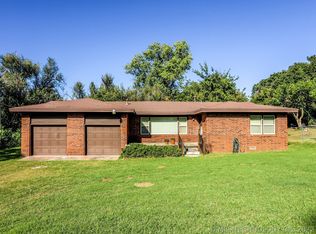 602 Terrace Dr, Sand Springs, OK 74063