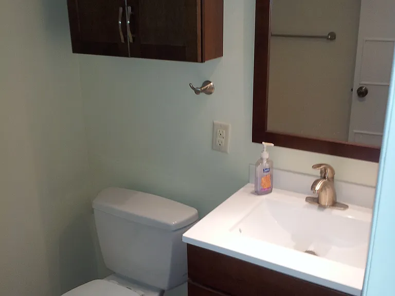 1/2 bath