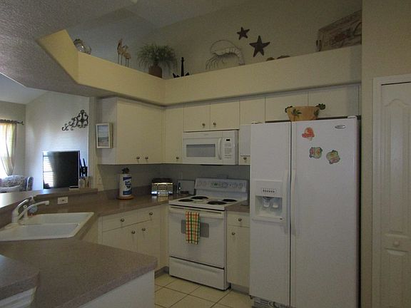 3rd image of 7201 L Pavia Blvd