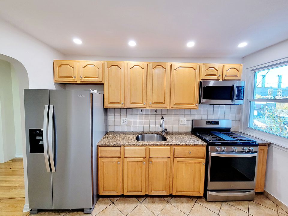 1st image of 20-24 23rd St #2
