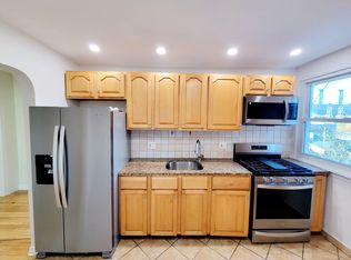 20-24 23rd St #2, Astoria, NY 11105