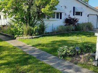 694 Ivylog Ter, Matteson, IL 60443