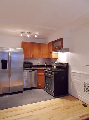 Rented by Sunrise Real Estate | media 59