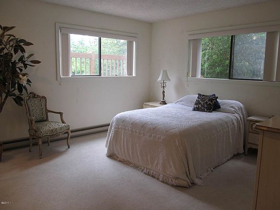 3rd image of 5930 La Plaza Pl