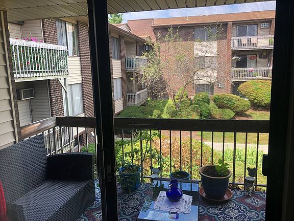 4th image of 300 Country Club Ln #29-2