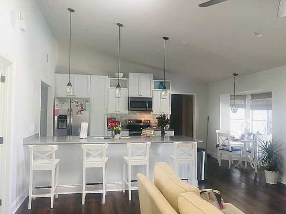 4th image of 5828 Pitch Pine Dr