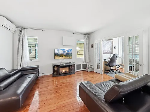 3735 Oceanic Ave #1F Photo 1