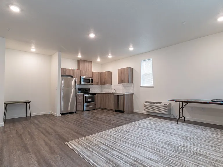 2630 NE Dekum St — Photo 16