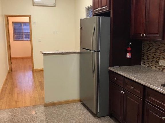 3rd image of 2360 37th St #1
