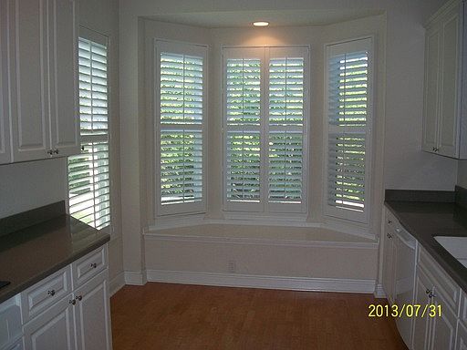 4th image of 606 King Neptune Ln