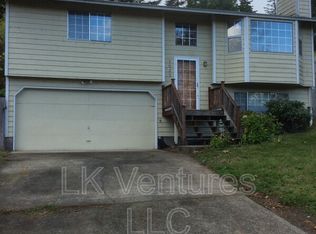 1035 NE Lombard Ct, Bremerton, WA 98311