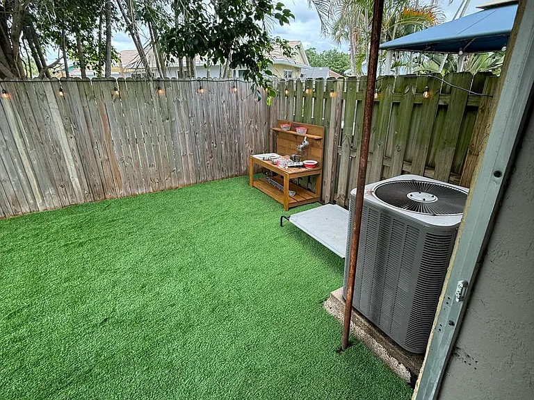9128 Roan Ln — Photo 13
