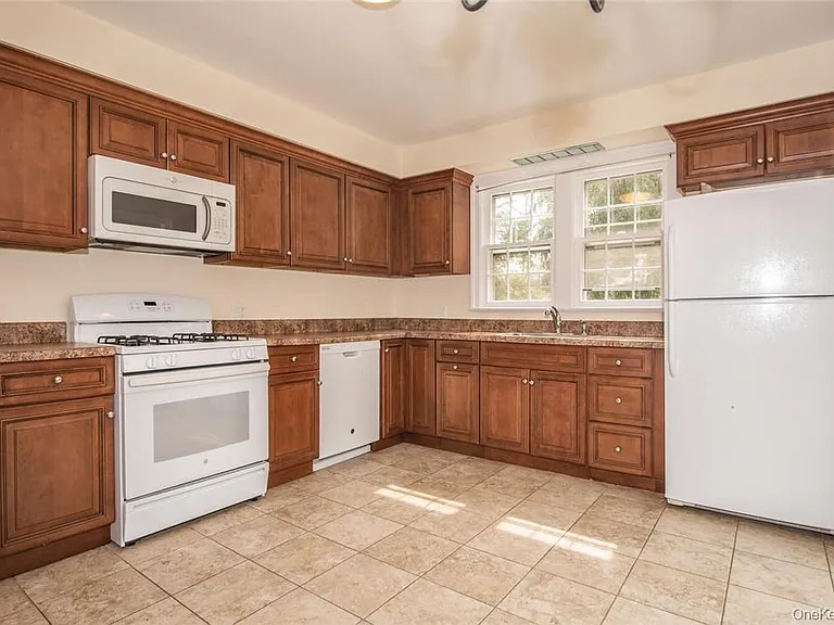 227 N Main St #1 — Photo 12
