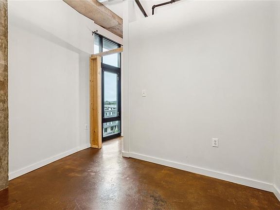 5th image of 412 Saint Pauls Blvd Unit 609