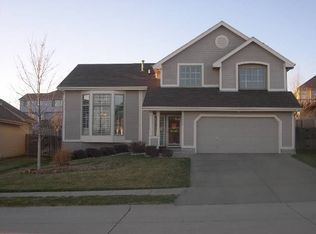 16406 Taylor St, Omaha, NE 68116