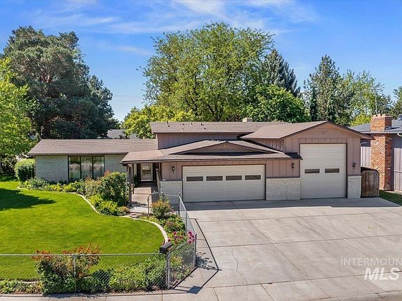 5th image of 8755 W Cranbrook Dr