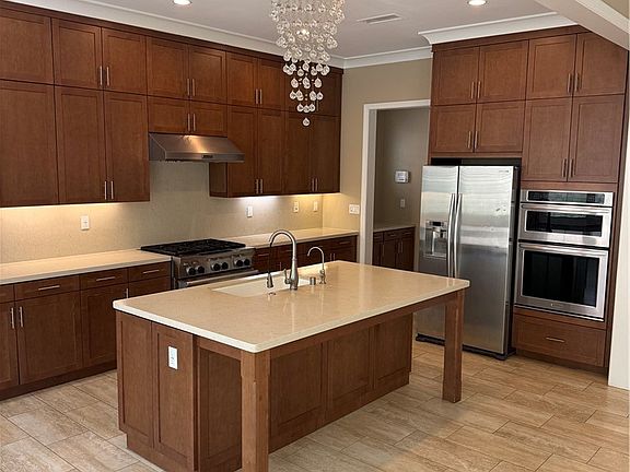 2nd image of 63 Gardenhouse Way