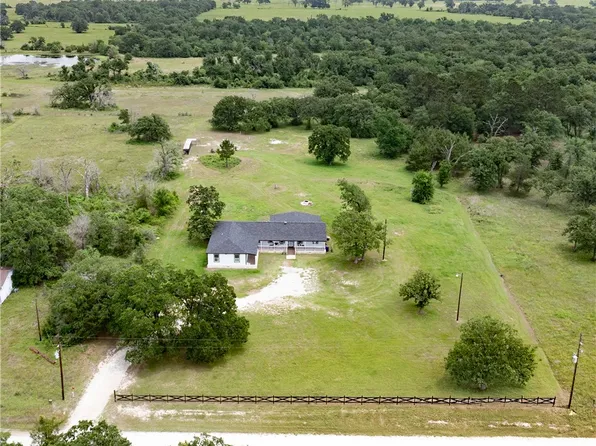 3508 Dick Barnes Loop, Bedias, TX 77831