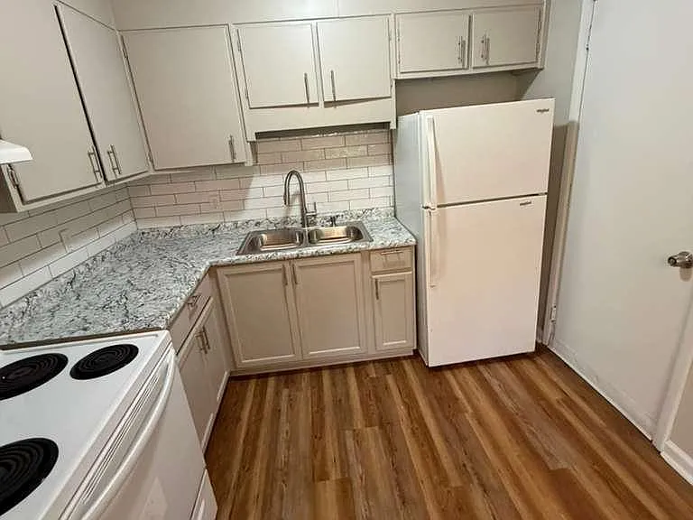 7221 Rome Ave — Photo 2