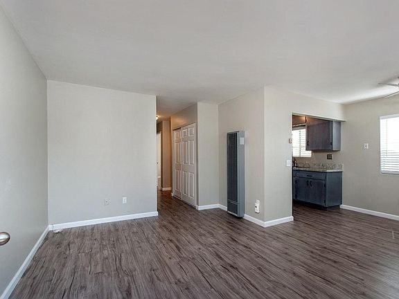 3rd image of 845 Isthmus Ct APT A