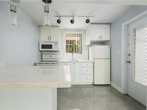 2nd image of 1608 NE 2nd Ct