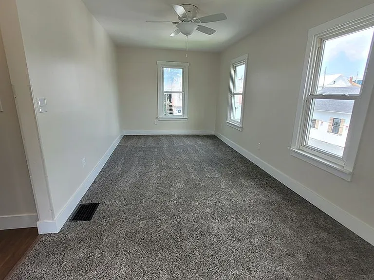21 E Maple St — Photo 21