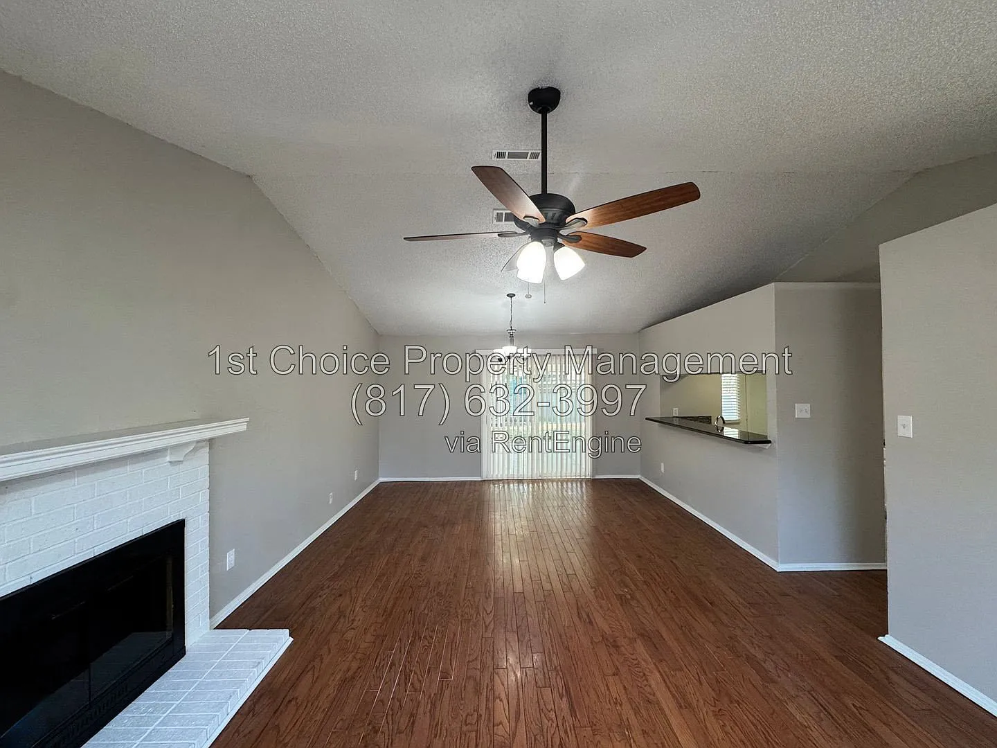 3 bed, 2.0 bath, 1104 sqft, $1,995 — Photo 4