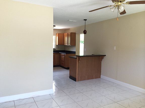 4th image of 7707 Glenview Ln