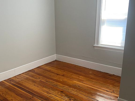 3rd image of 40 Farrington St APT 6