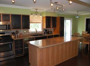 6240 Bartz Rd, Lockport, NY 14094