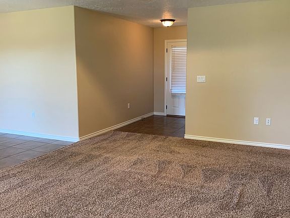 4th image of 2336 Flagstone Dr