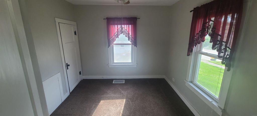 207 N West St, Monona, IA - View 6