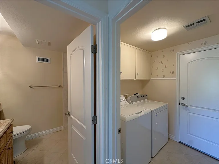 26543 Academy Dr — Photo 19