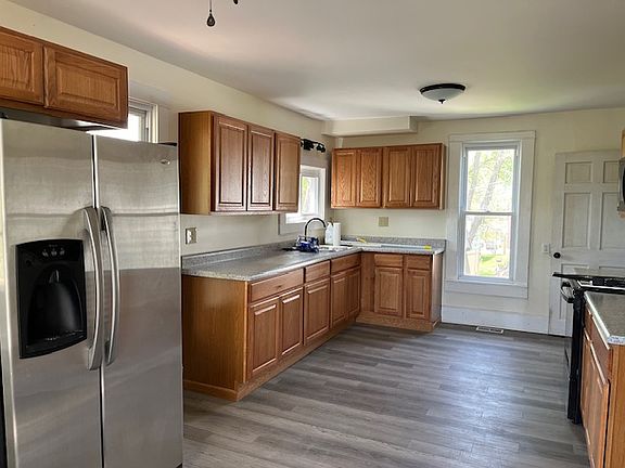4th image of 725 8th St