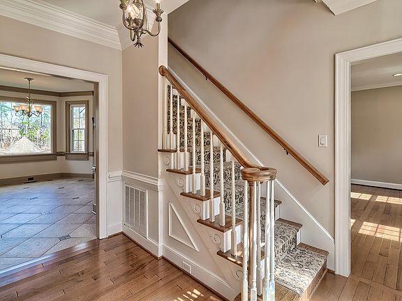 5th image of 240 Turkey Farm Rd