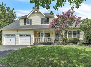 198 Greenbriar Ln, Newtown, PA 18940