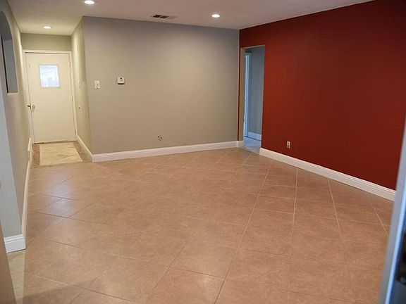 2nd image of 3303 Gene Ln