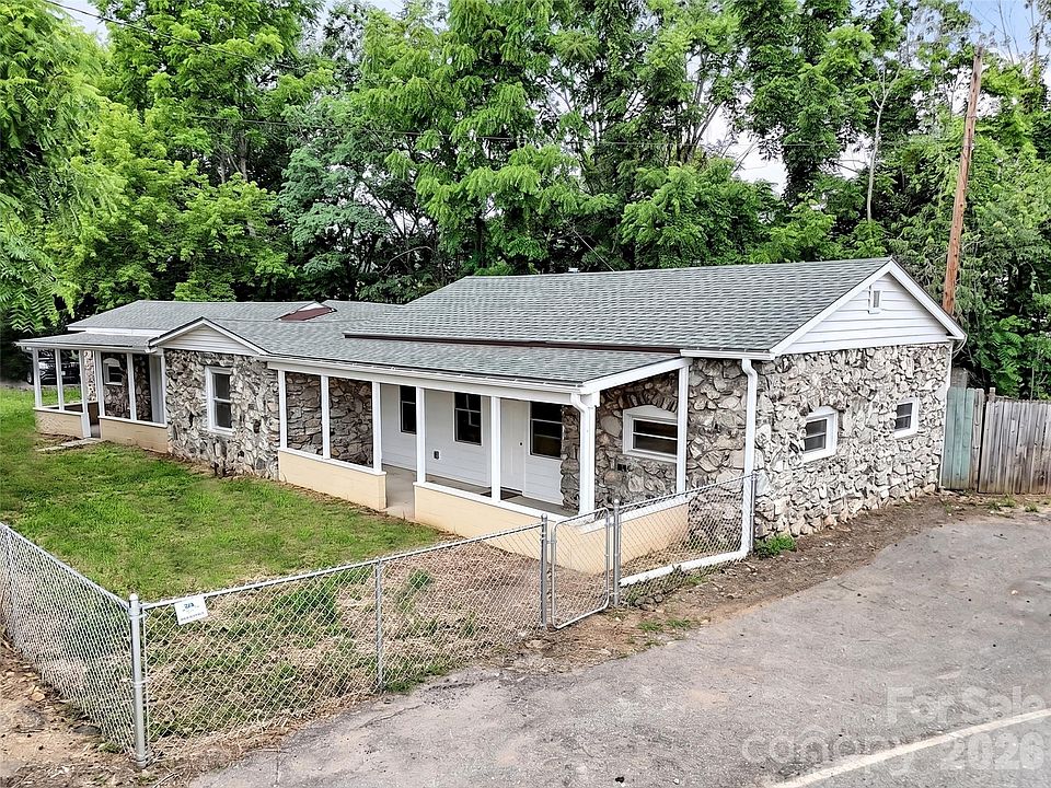 1st image of 492 Riverbend St