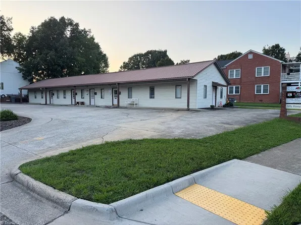 (undisclosed Address), Asheboro, NC 27203