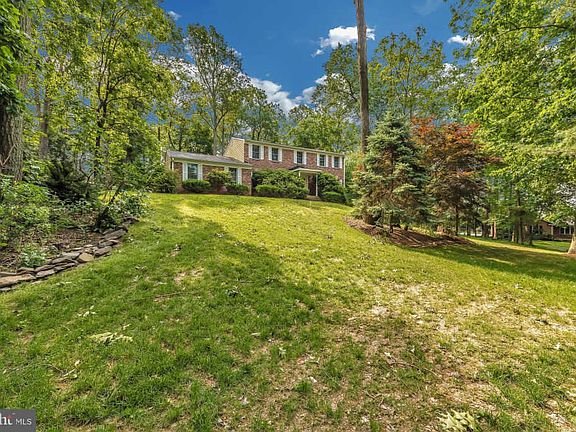 4th image of 5105 Garland Ct