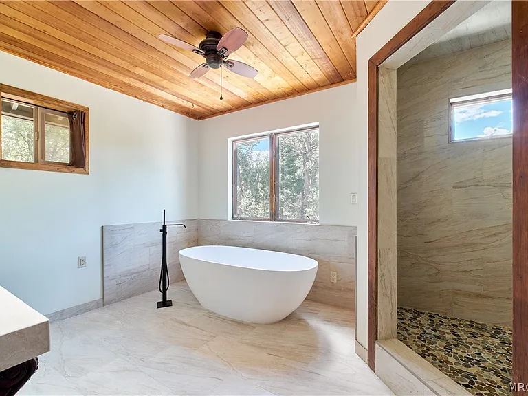 509 Wallace Ln — Photo 42