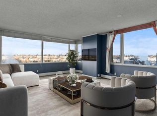 500 N Eau Claire Ave SW #1002A, Calgary, AB T2P3R8