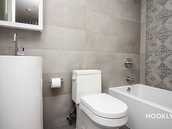 3rd image of 1636 Dekalb Ave #4